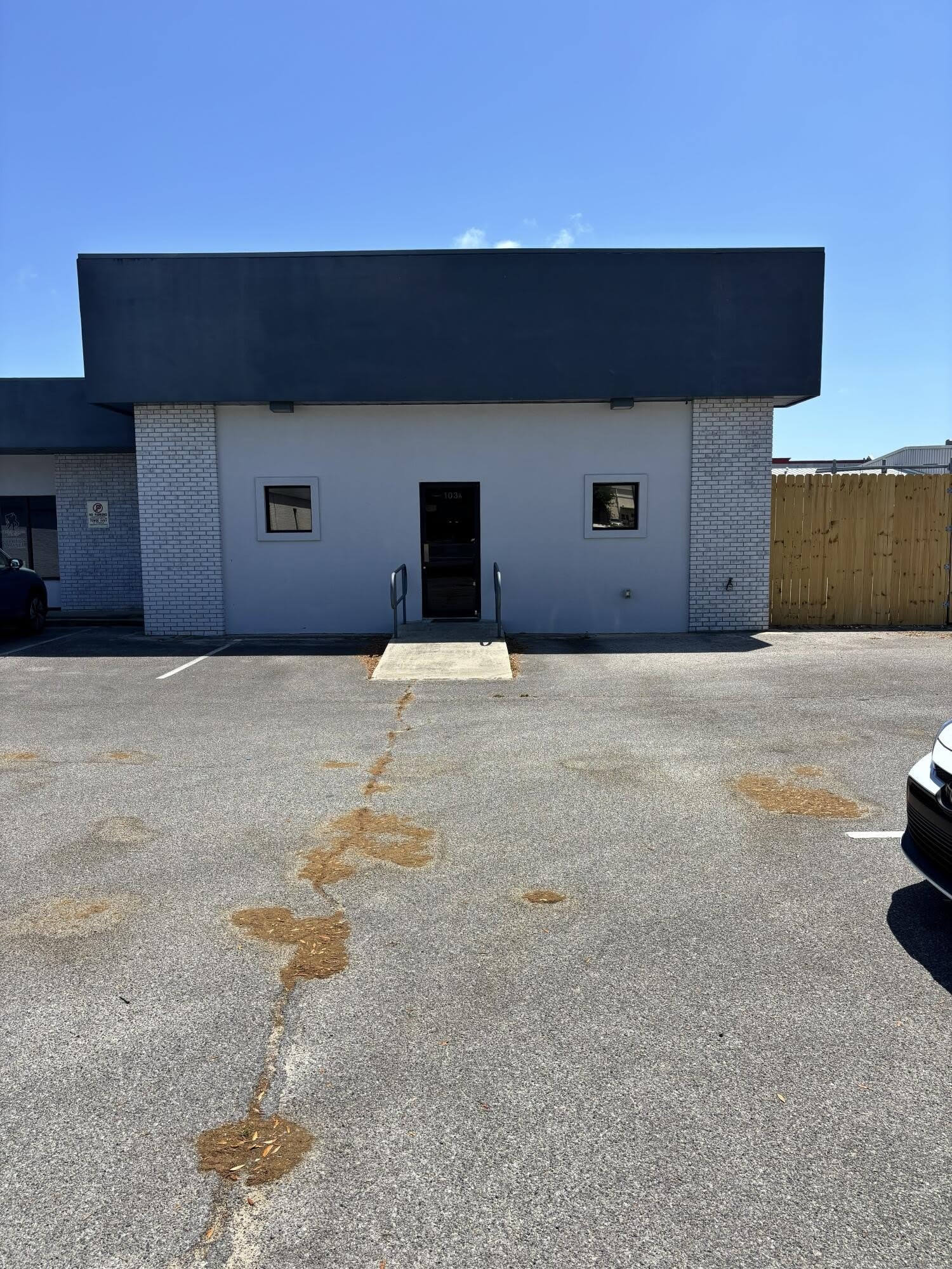 103 Lewis – photo 1