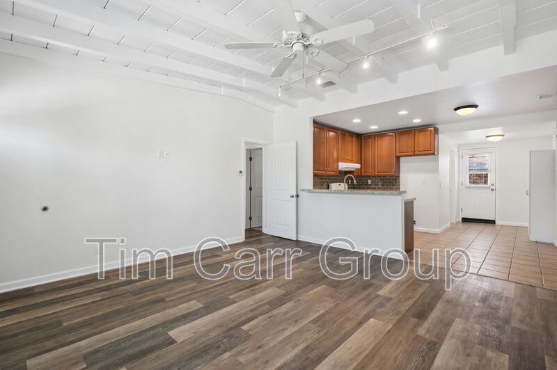 375 E 20Th Street – photo 4