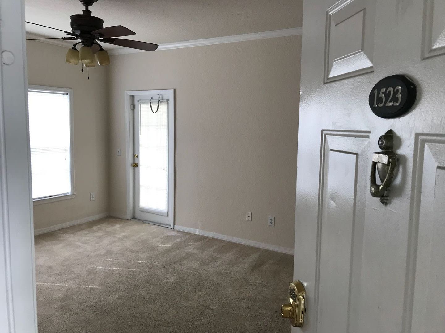Beautiful 1-Bedroom Apartment for Rent in Mosaic at Millenia – photo 2