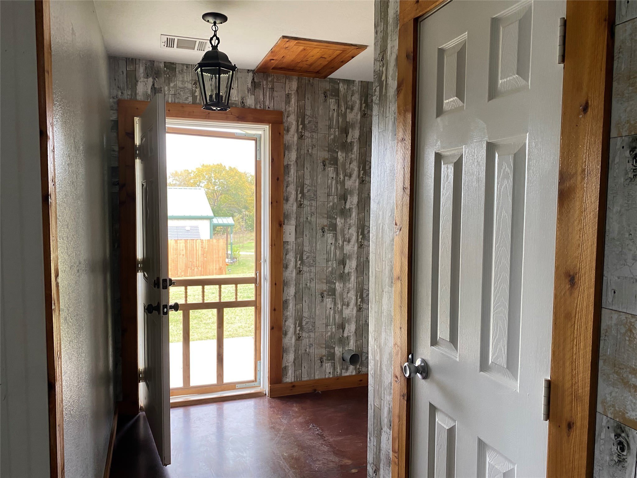 1577 County Road 4757 – photo 2