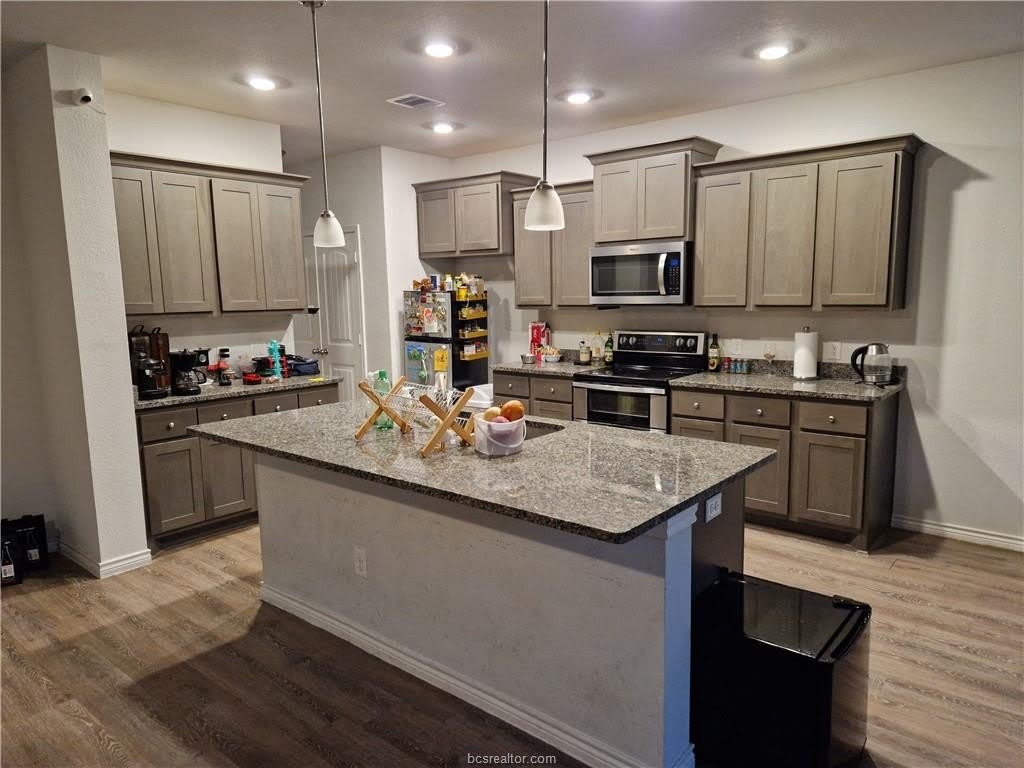 1920 Cartwright Street – photo 3