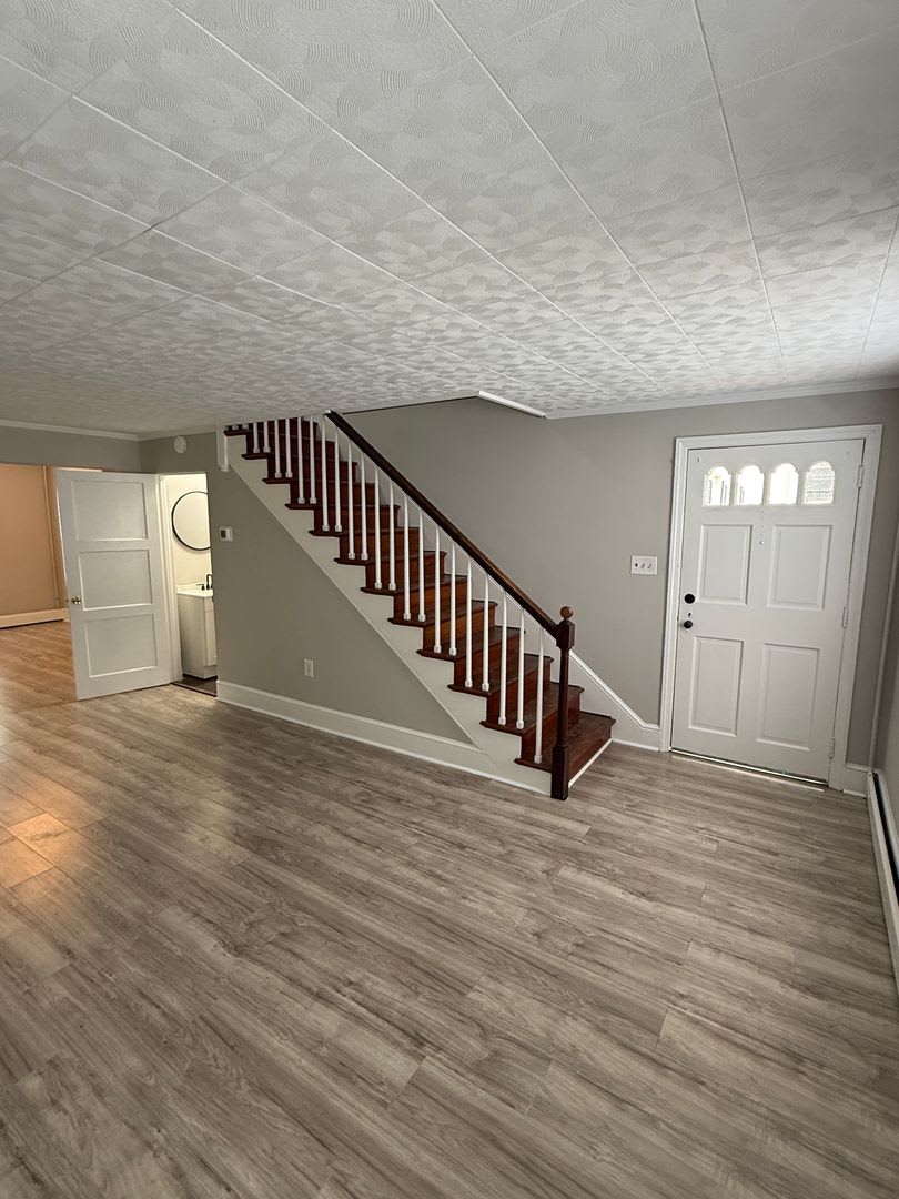 3 Bedroom End-Unit Near Downtown Easton – photo 3