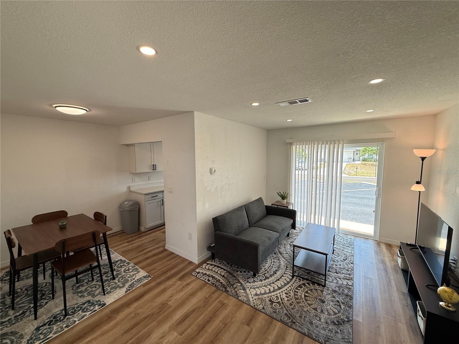 146 BOUNDARY Boulevard – photo 3