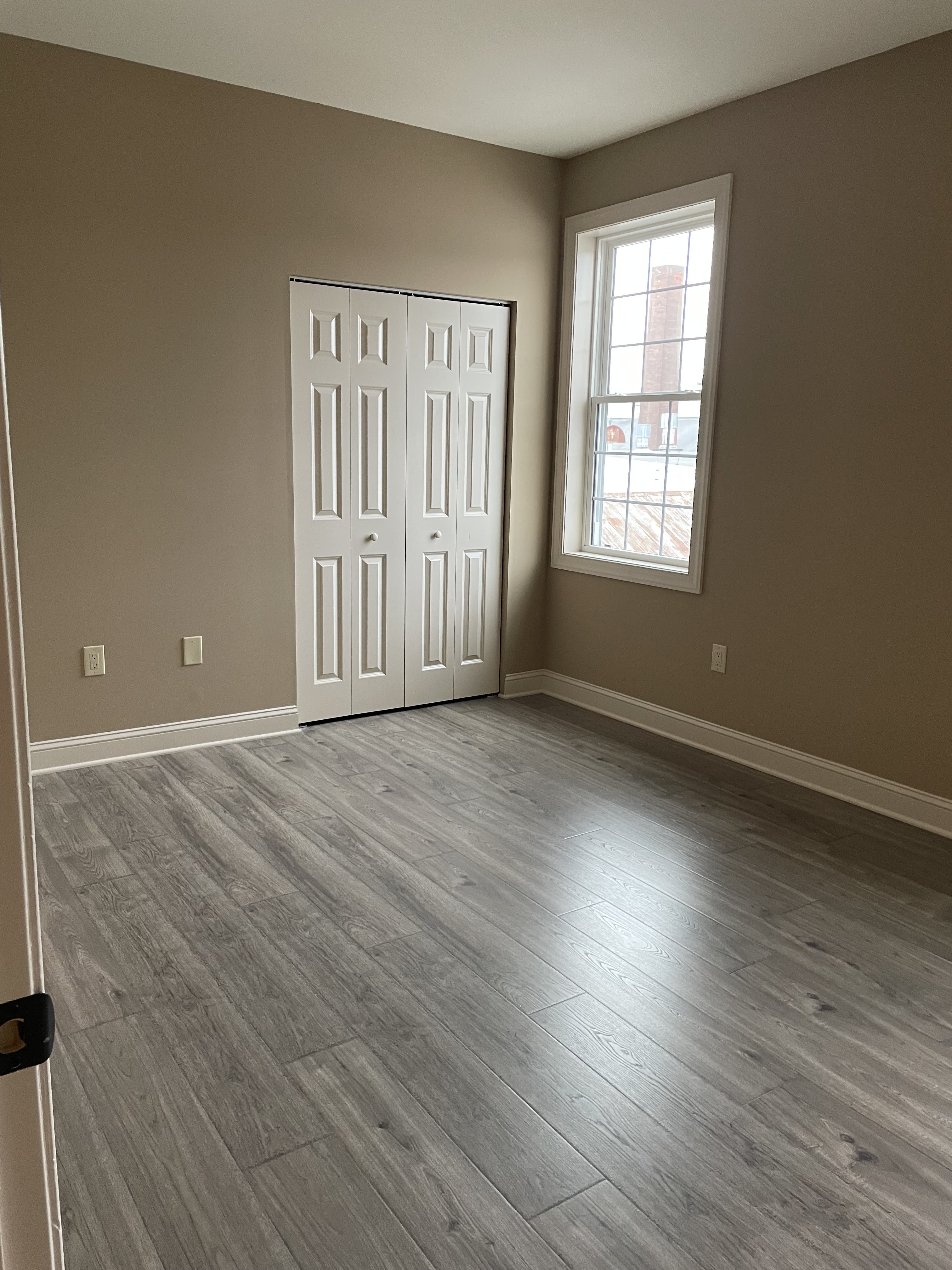 112 Front Street – photo 3