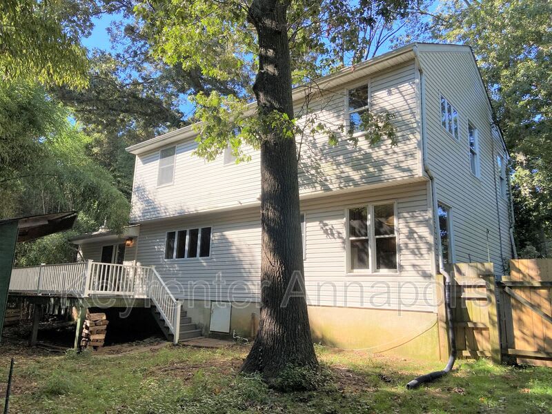 1161 Green Holly Drive – photo 2