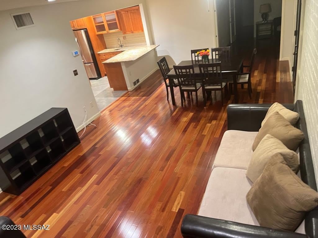 2420 E 5th Street – photo 5
