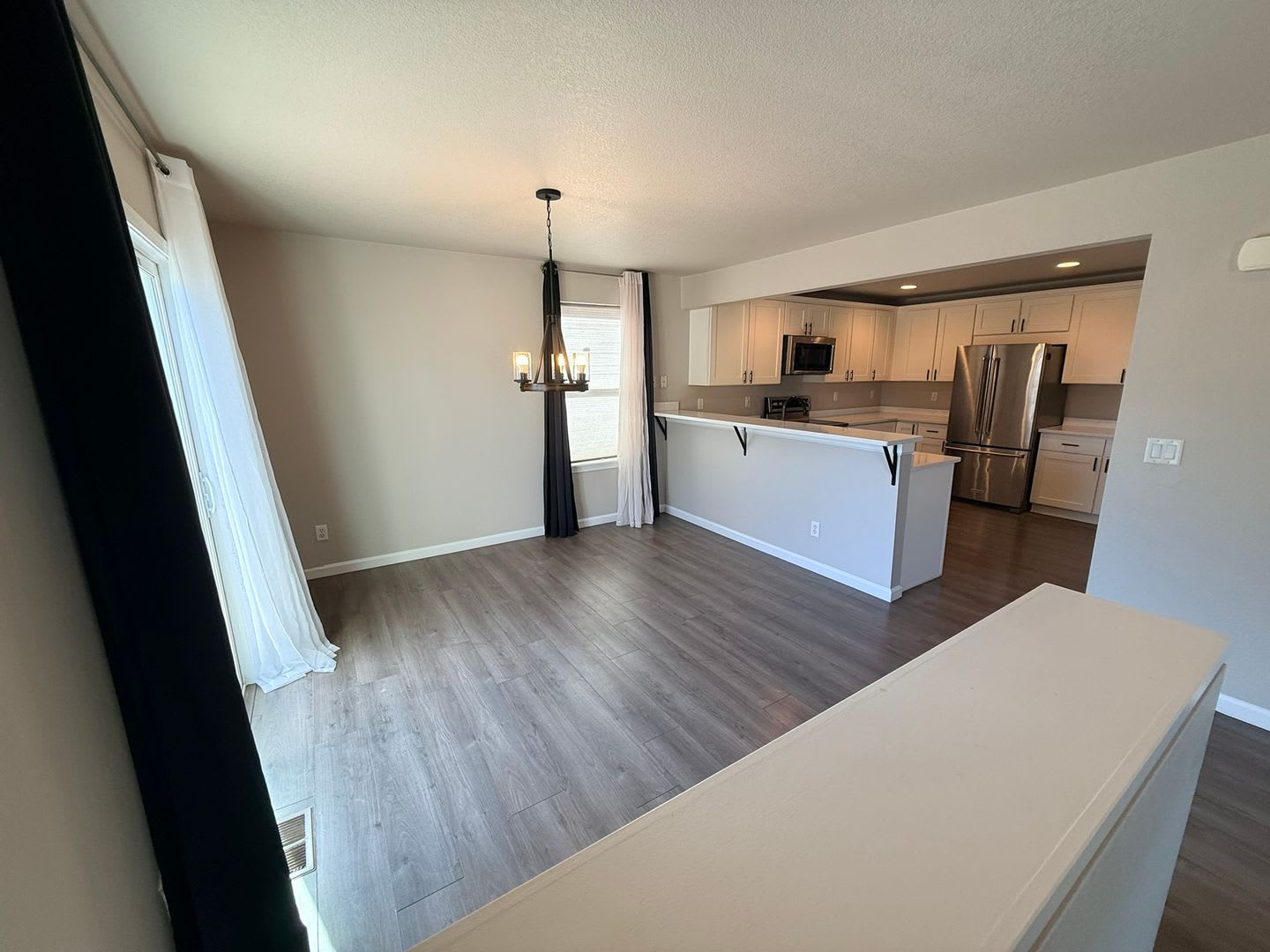 Updated 4 Bed 3 5 Bath 2 Car Home In Settlers Village – photo 5