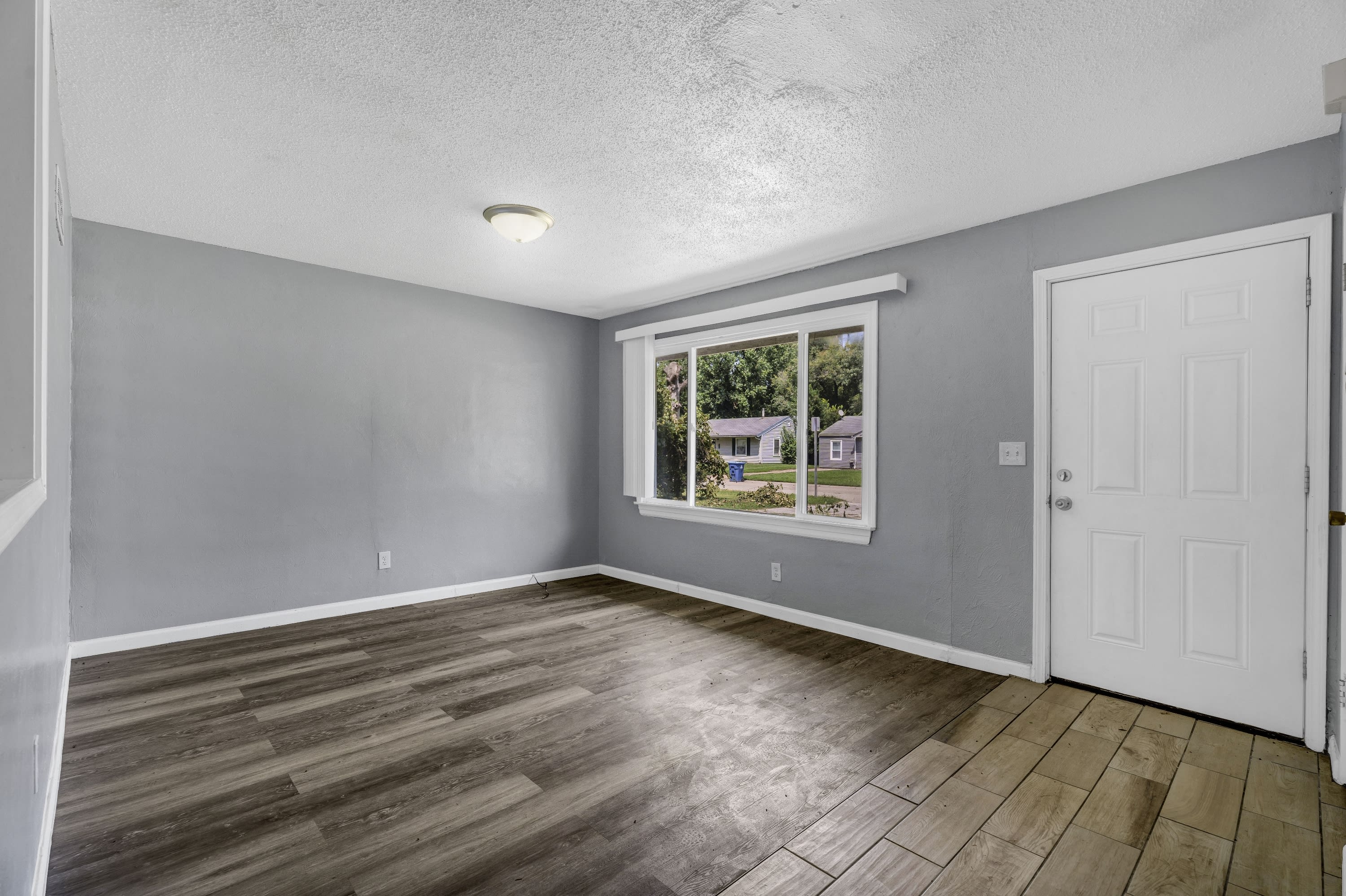 9713 Dennis Drive – photo 4