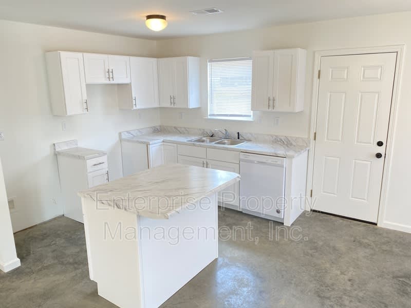 2963 Lake Park Rd. – photo 4