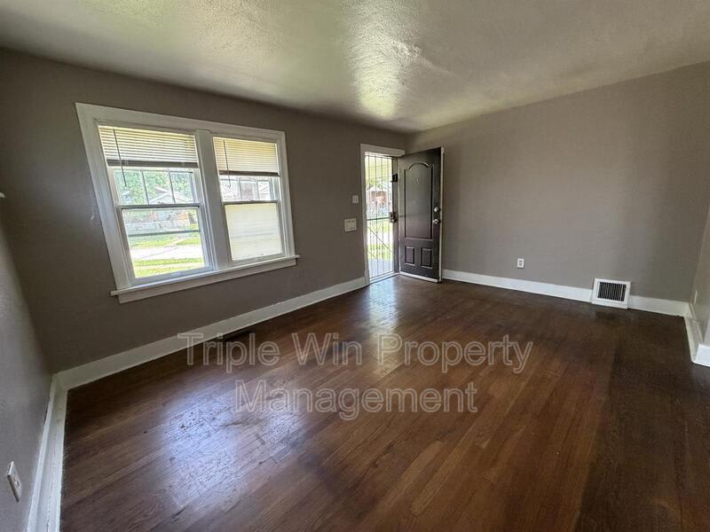 8530 Lowell St – photo 5
