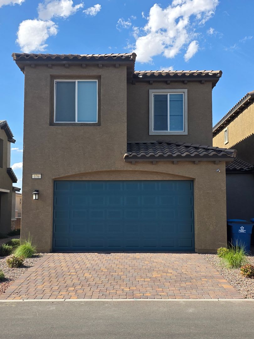 3-Bedroom, 2.5-Bath Townhome – photo 1