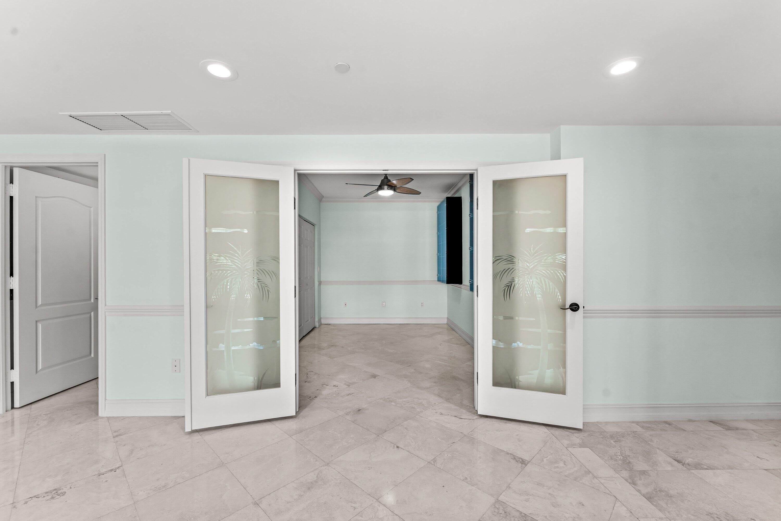 550 SE Mizner Boulevard – photo 4