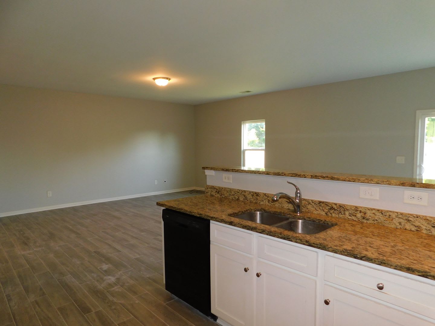 New home New construction – photo 4