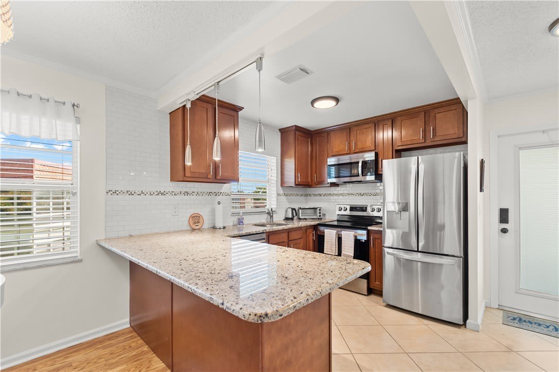 16 Vista Palm Lane – photo 2