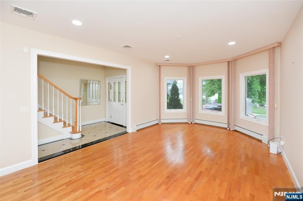 1056 Edgewood Lane – photo 5