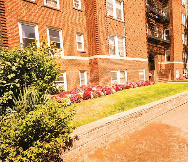 New Brunswick Arms Apartments – photo 2
