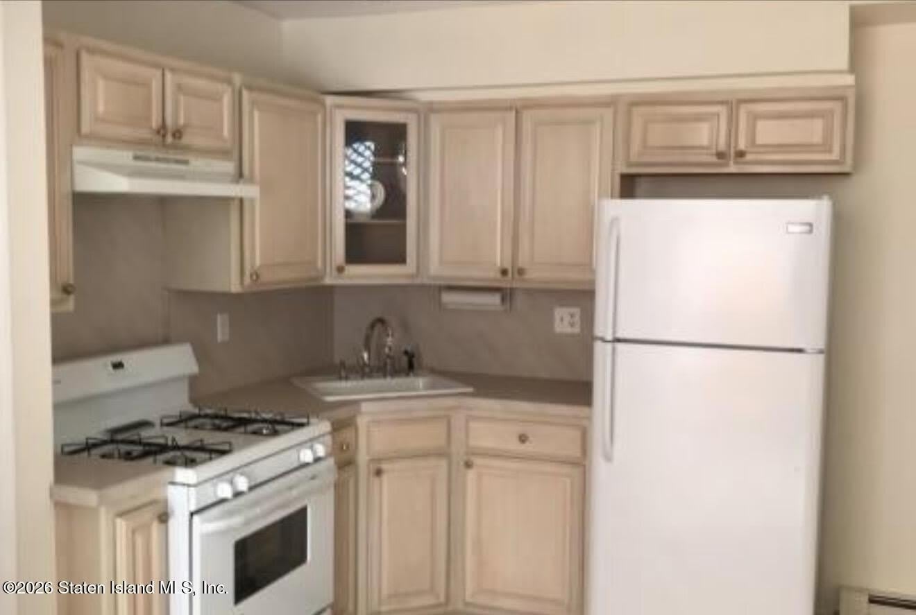 67 Robinson Avenue – photo 2