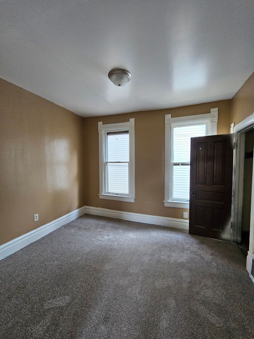 Newly remodeled 4bd/2bth – photo 3