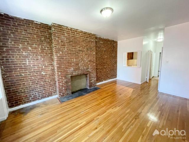 316 E 83RD – photo 3