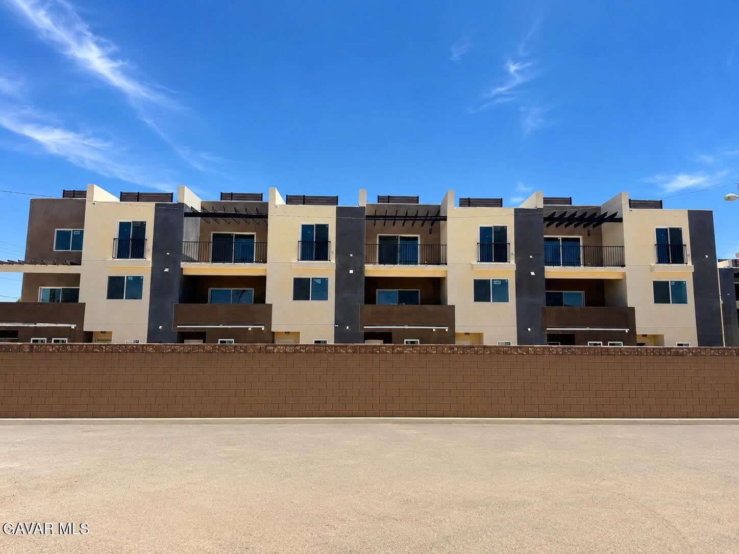 38225 E 9th Street – photo 1