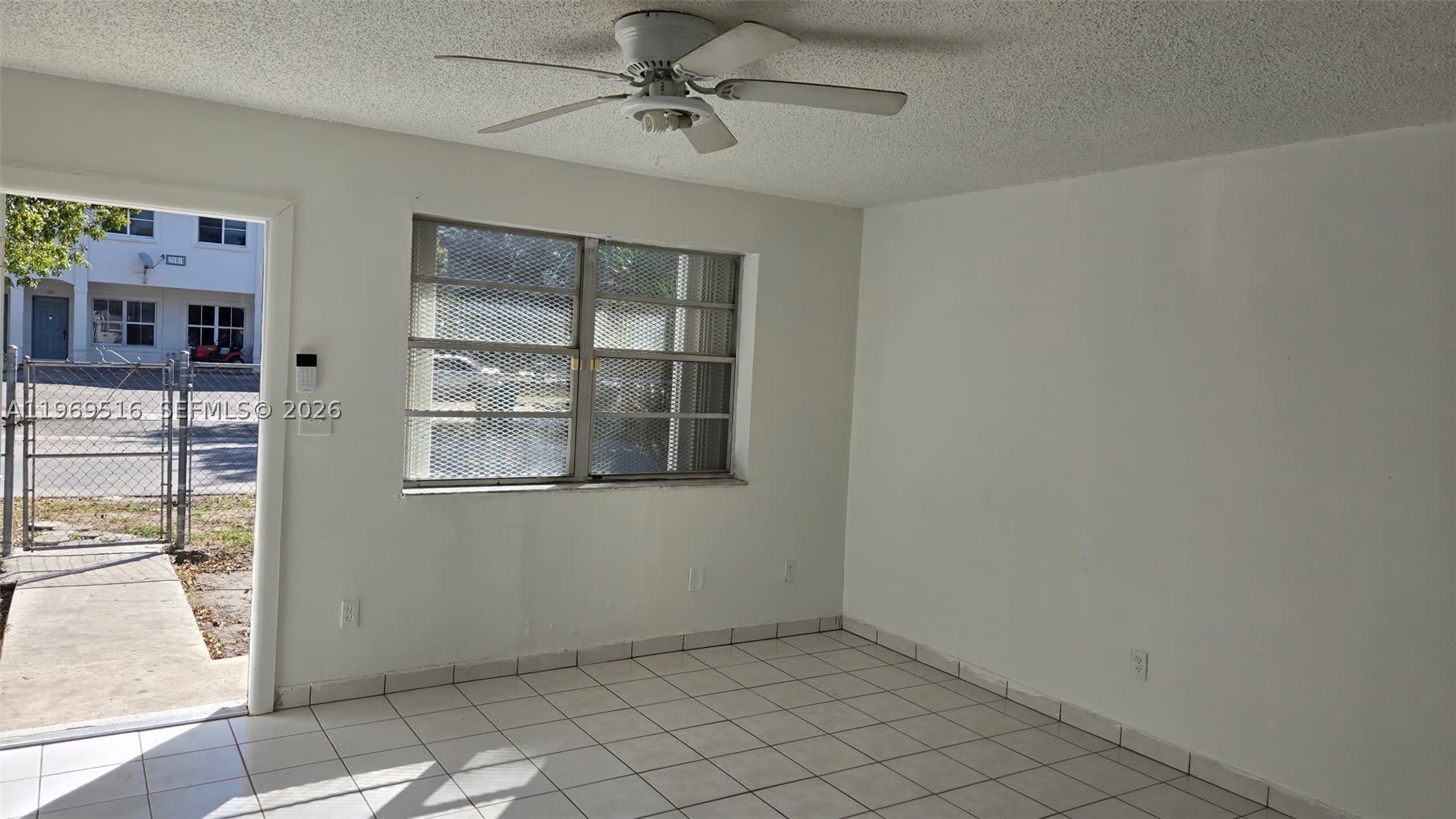 28152 SW 153rd Ave – photo 4