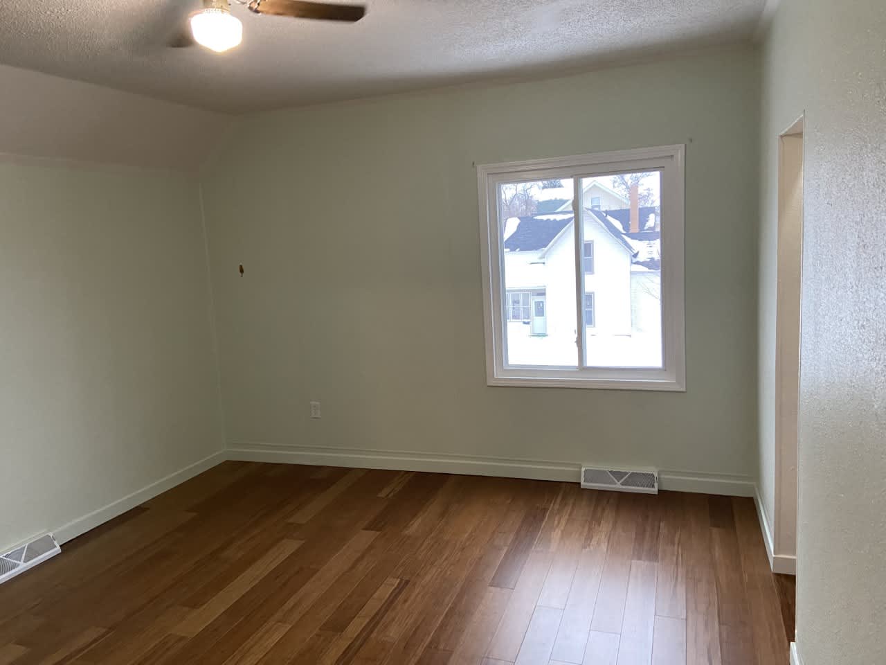 105 1st Avenue SW – photo 3