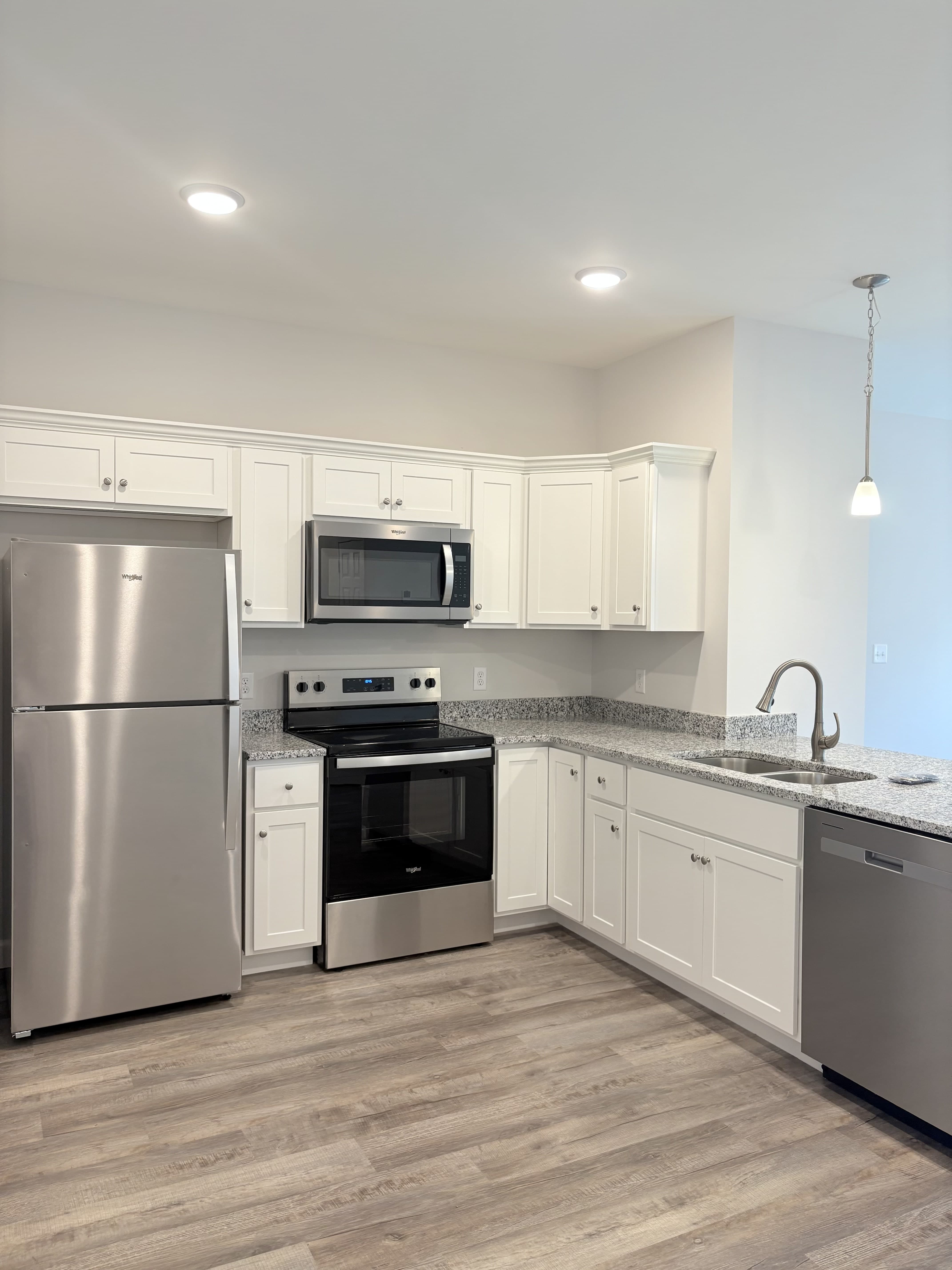 332 Hillview Mills Blvd – photo 4