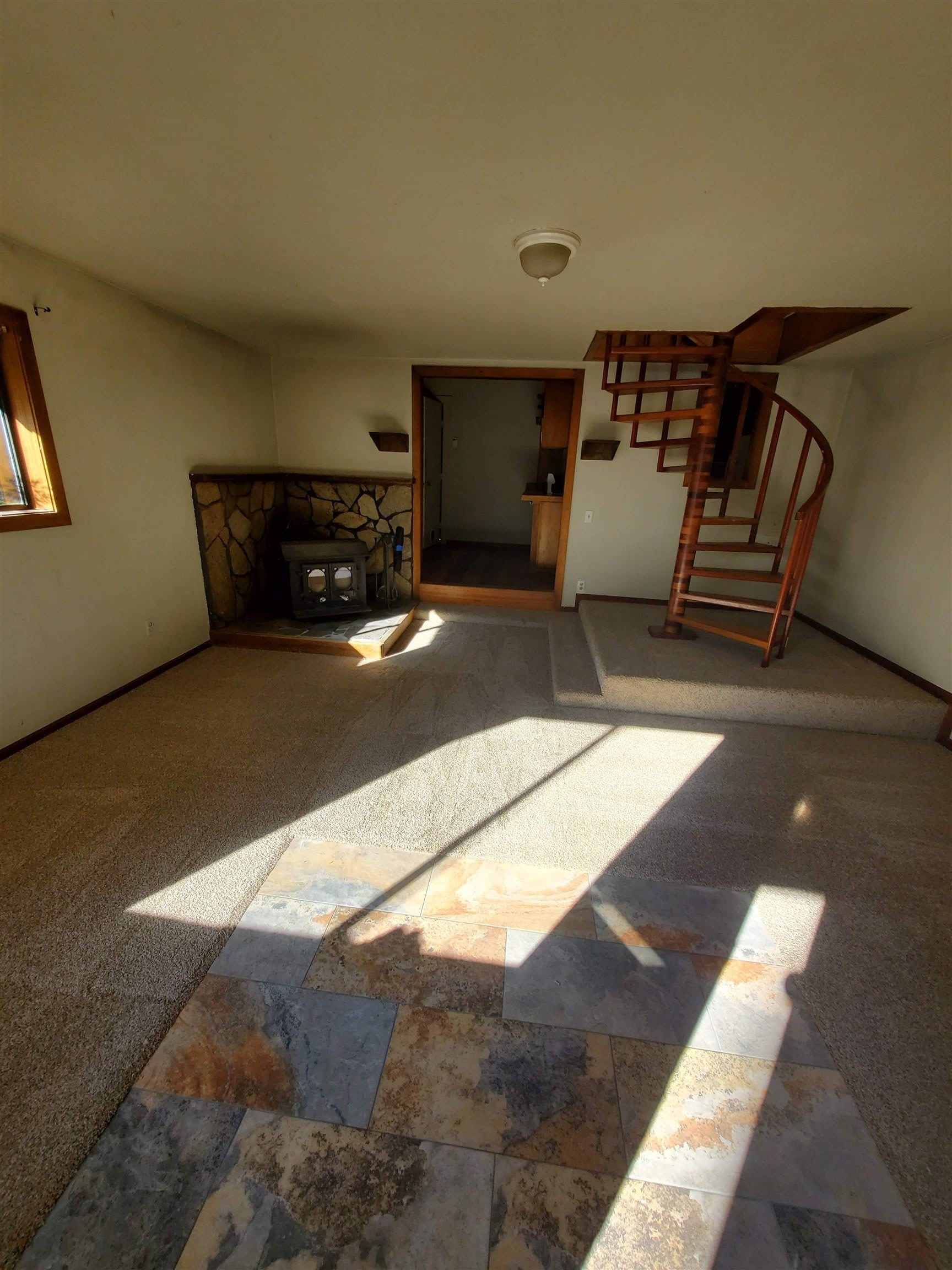 8695 Golden Avenue – photo 5