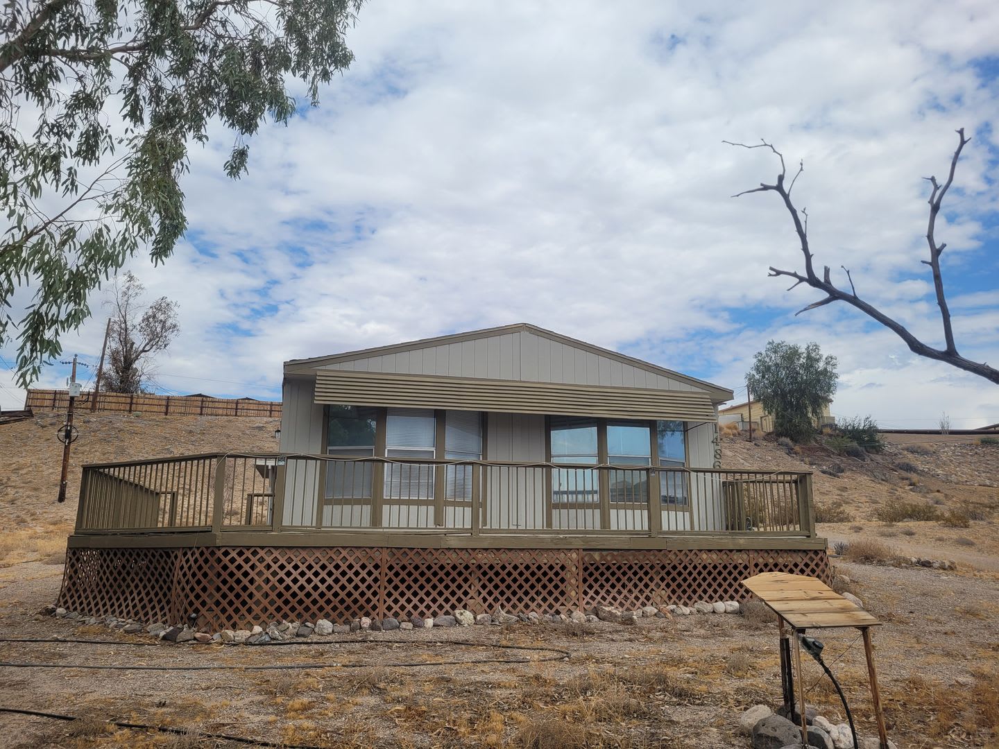 Renovated 3-Bedroom Oasis Near Colorado River with Stunning Desert Views – photo 1