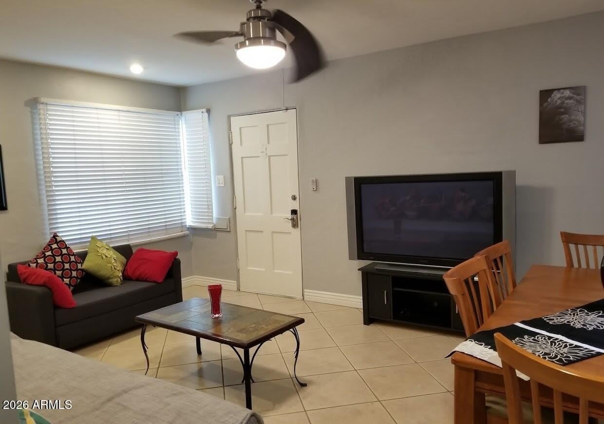 830 N 6TH Avenue – photo 3