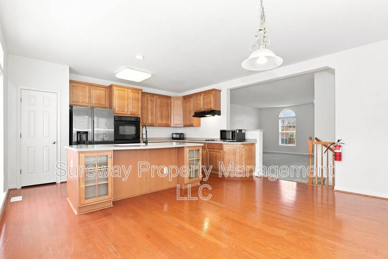 7 Swan Court – photo 5