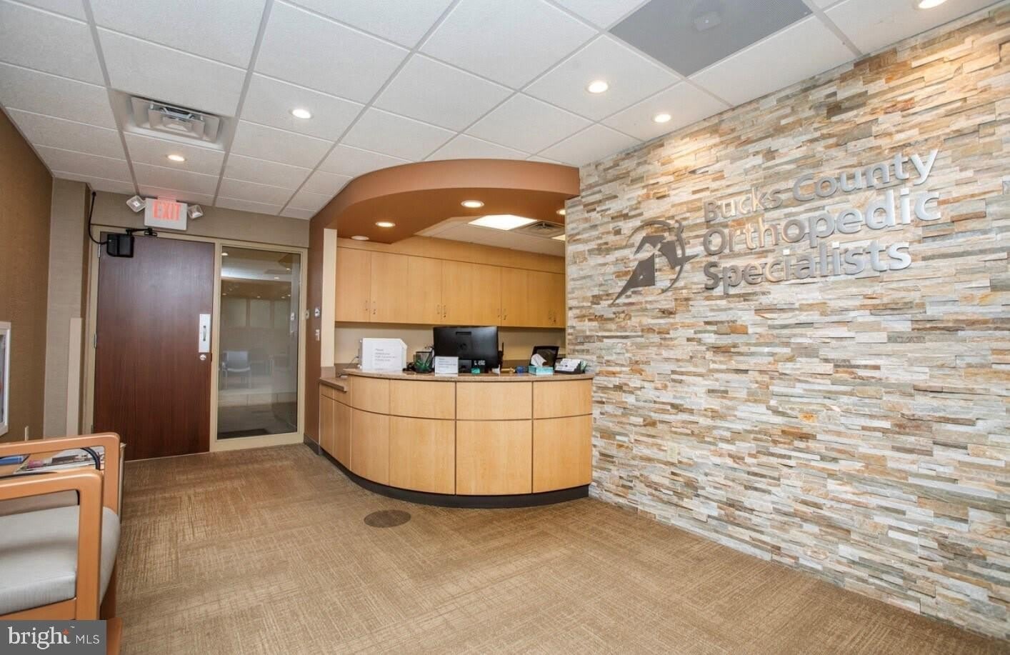 800 W STATE Street – photo 2
