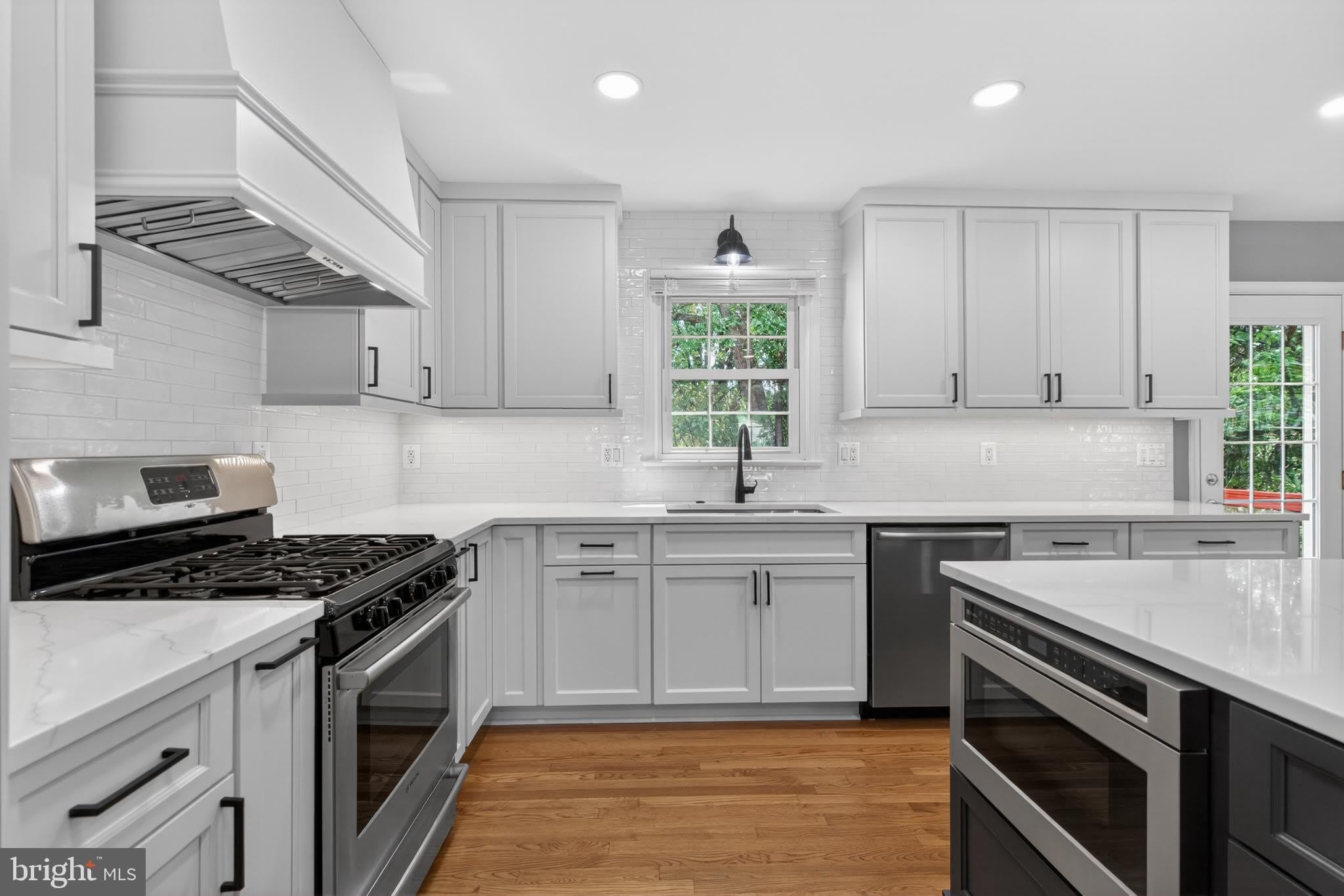 9801 MEADOW VALLEY Drive – photo 4