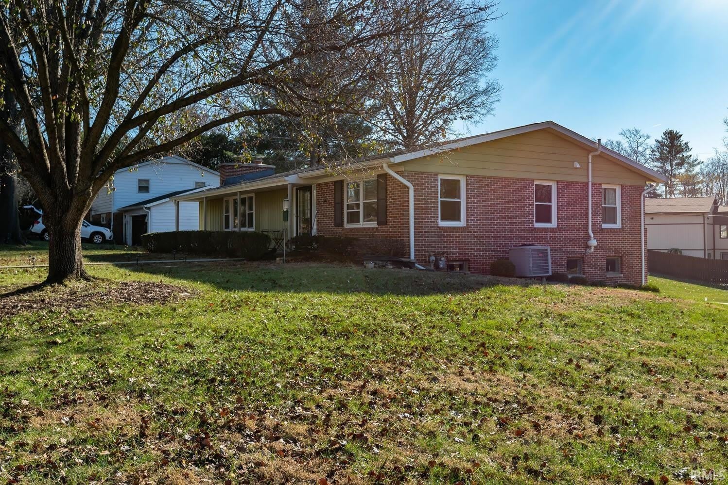 1900 Windsor Drive – photo 5