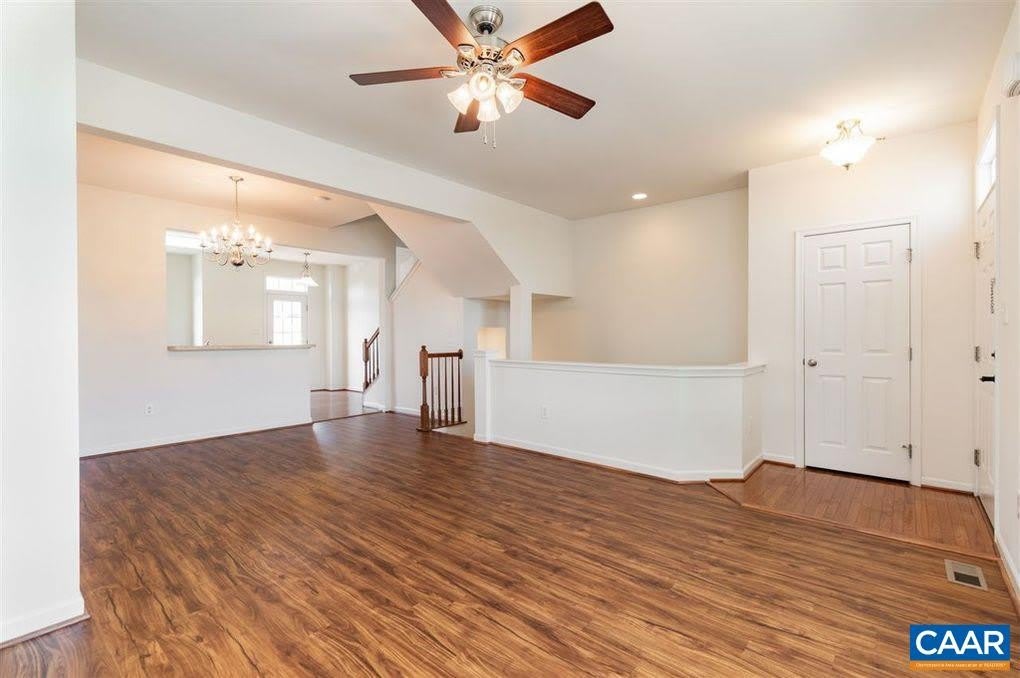 2138 LOCKWOOD DR – photo 4