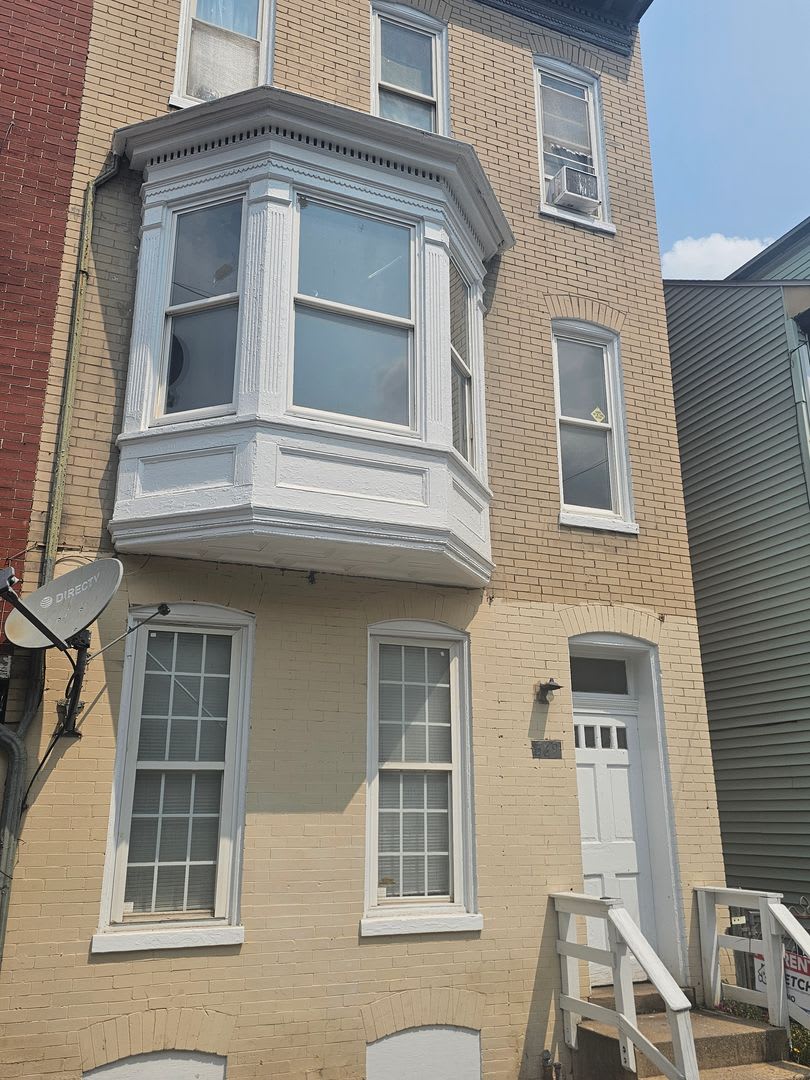 569 West Philadelphia Street – photo 1