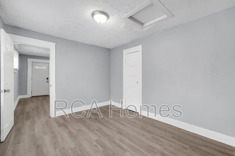 1358 North Gale Street – photo 3