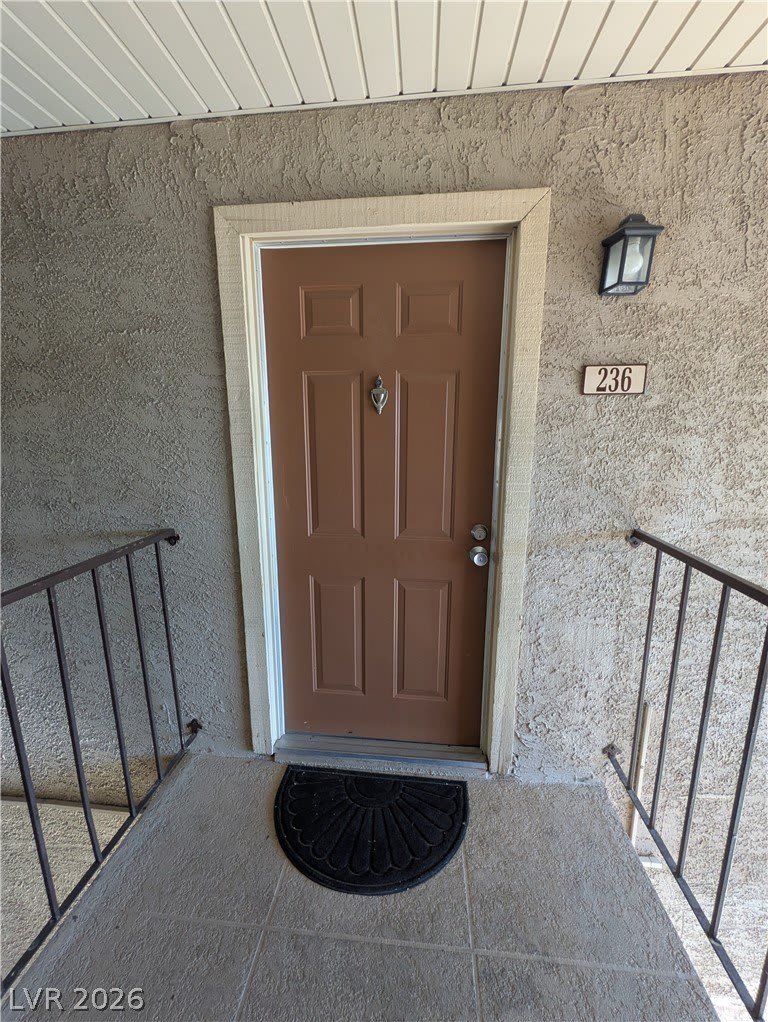 5321 River Glen Drive – photo 2