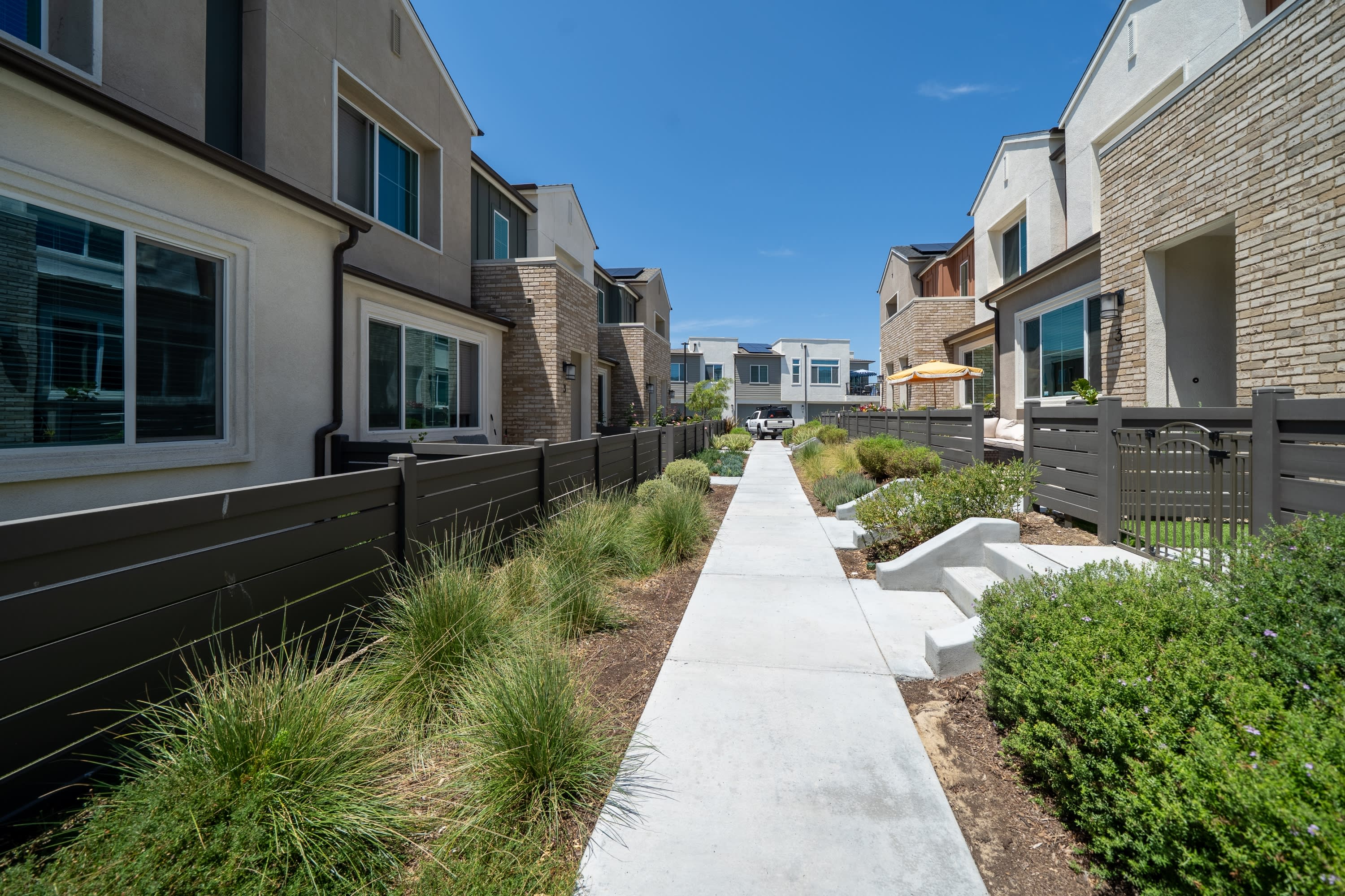 828 Mateo Street – photo 2