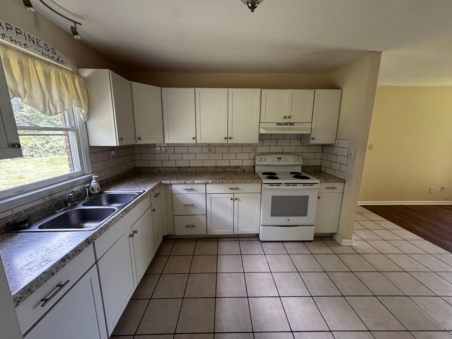 2115 Cameo Drive – photo 5