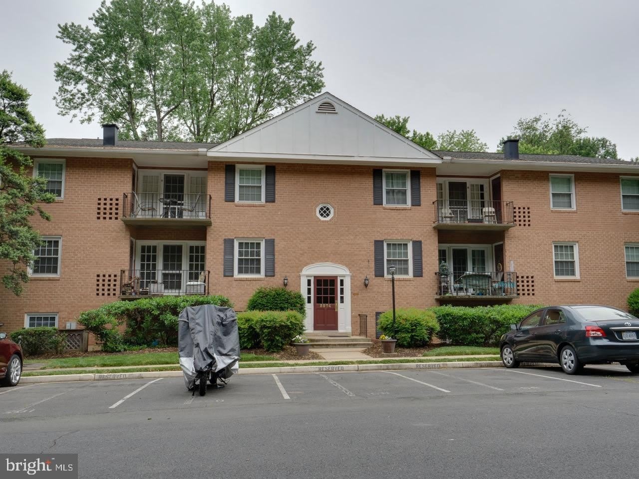 3874 Lyndhurst Drive – photo 1