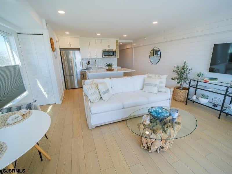 321 S 6th Street – photo 2
