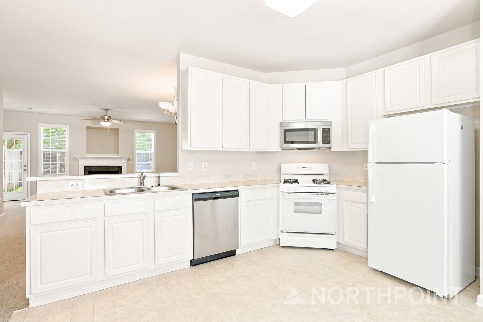 3 BR/2.5BA – photo 4