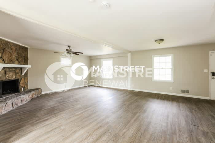 454 Roxbury Drive – photo 5