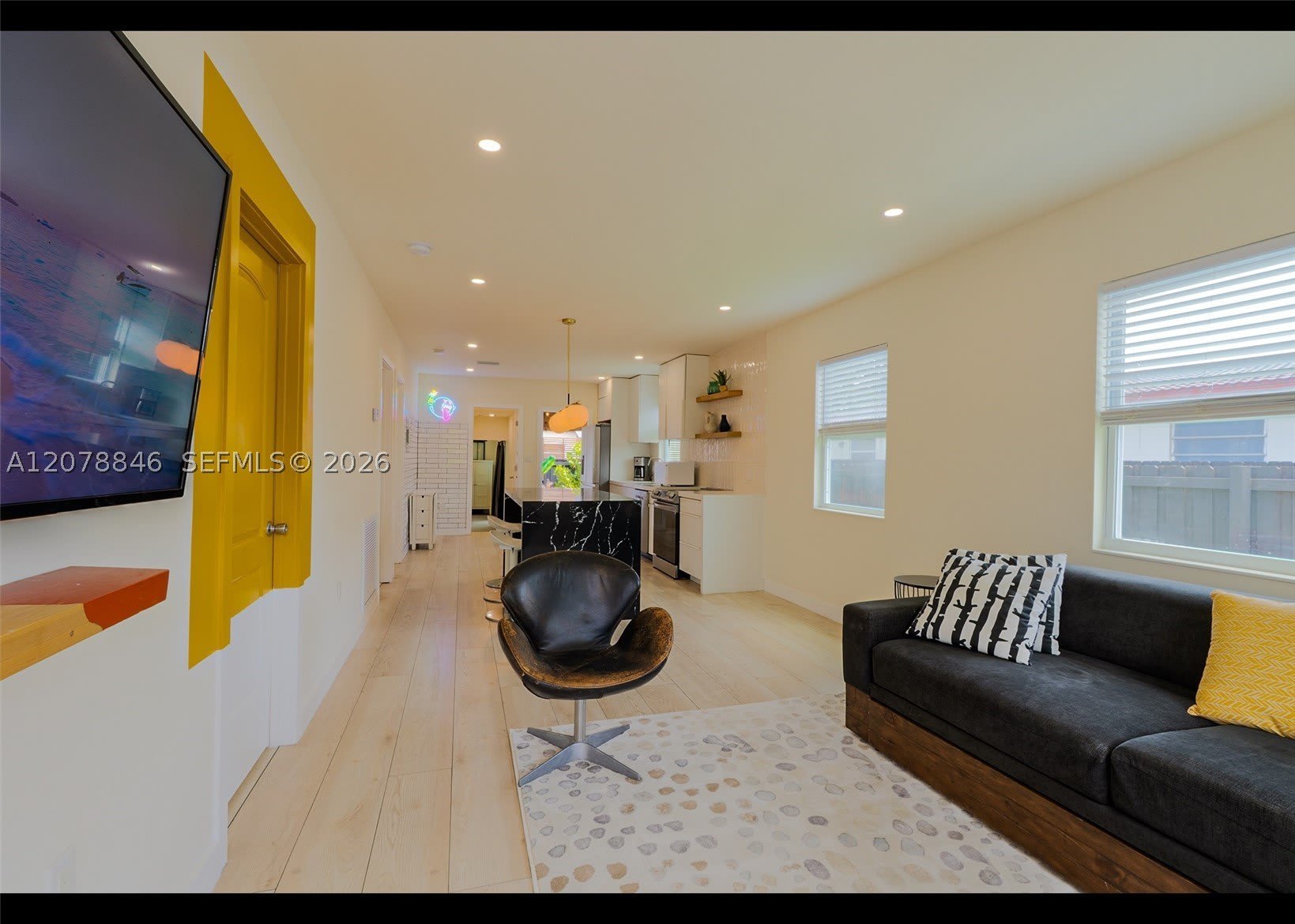 1332 NE 5th Ave – photo 3