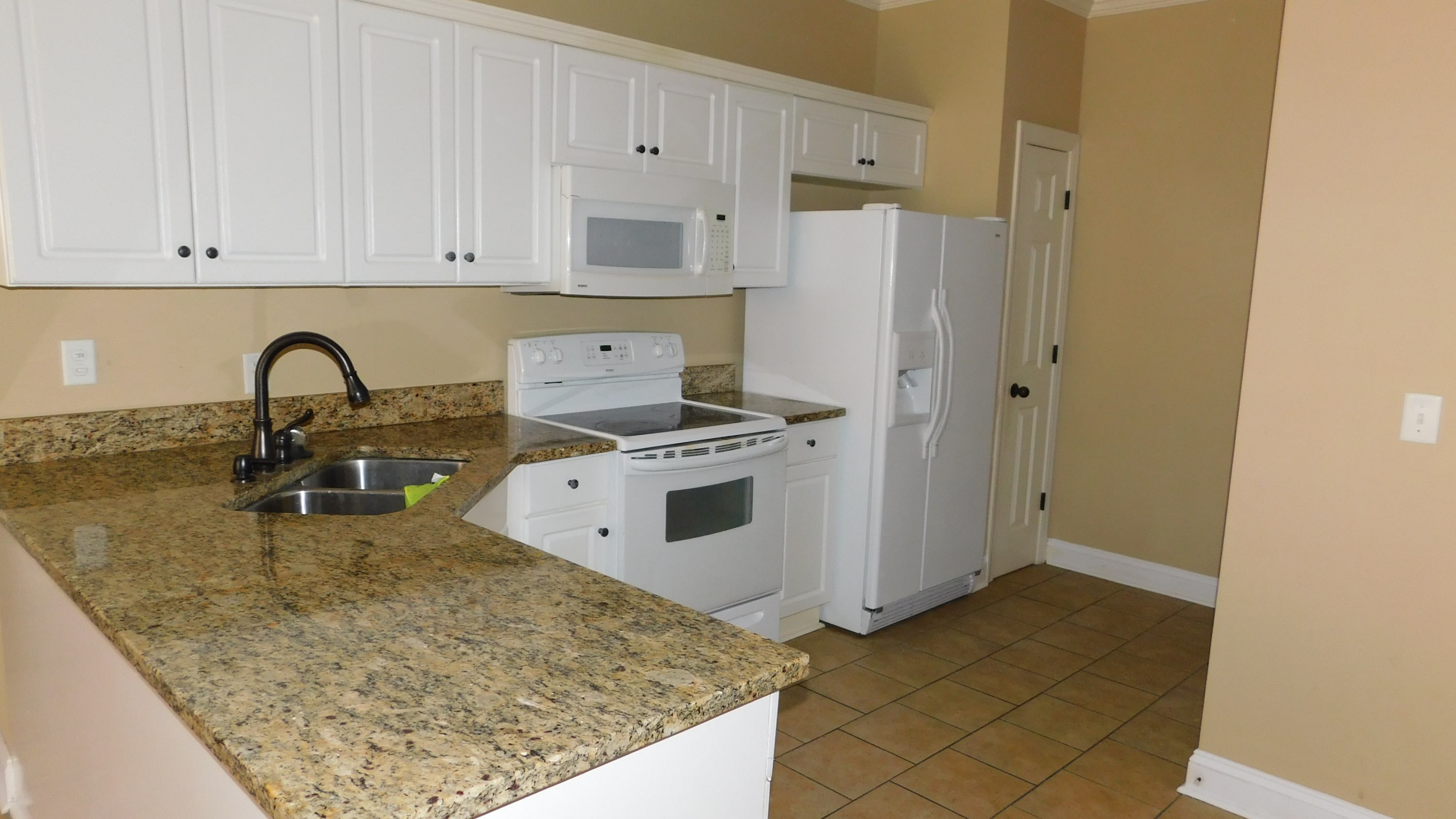 2266 Blass – photo 5