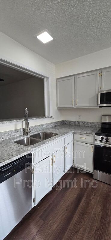 3109 Heathstead Place – photo 3