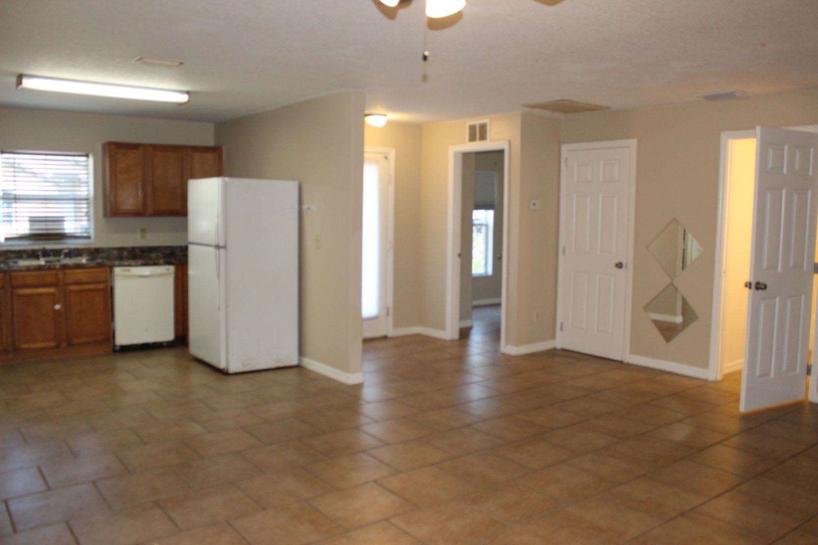 3 bedroom home with partial fenced yard – photo 2