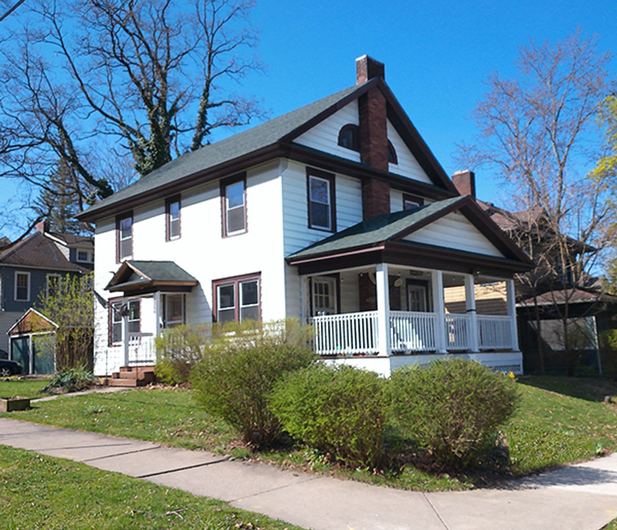 210 Clarke Available 6 1 27 Beautiful Corner Lot Home On Quiet Residential Street – photo 1