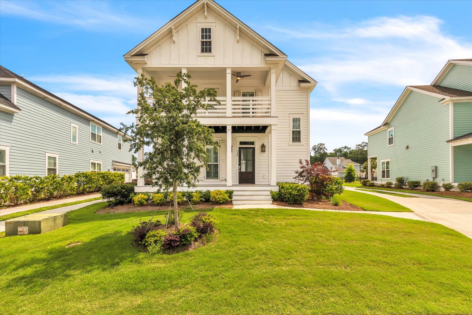 Charming Single Family Home in the Picturesque Bona Bella Subdivision – photo 1